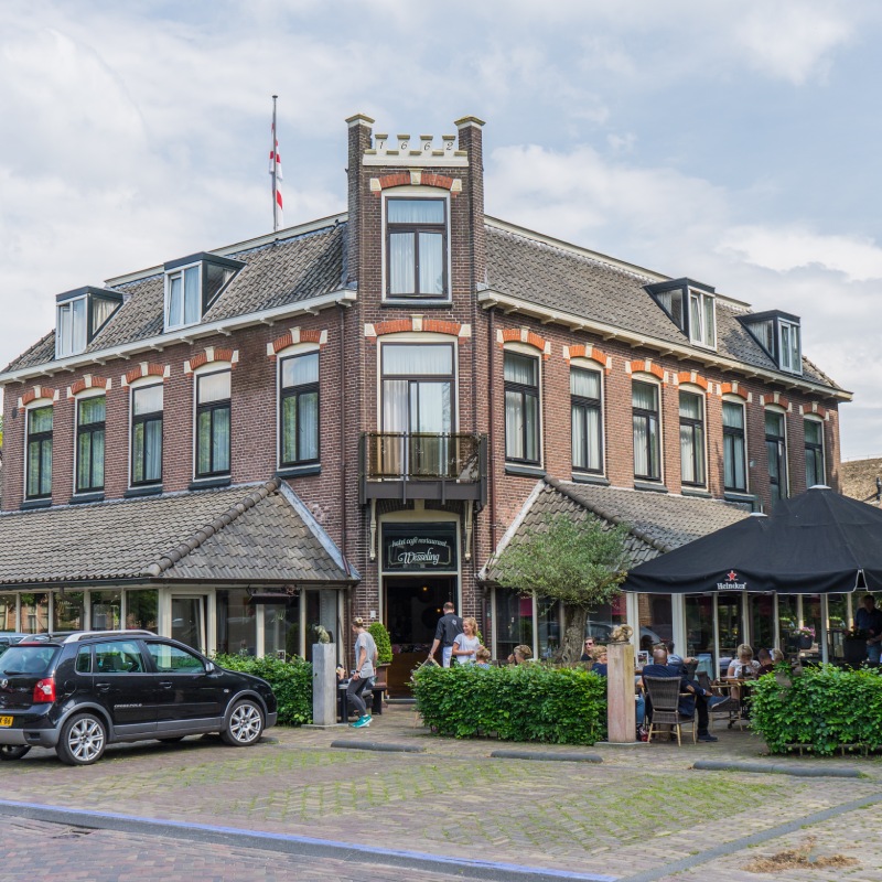 Hotel Wesseling buiten
