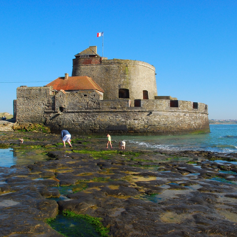 Het fort Vauban bij eb in Ambleteuse © C. Cholez