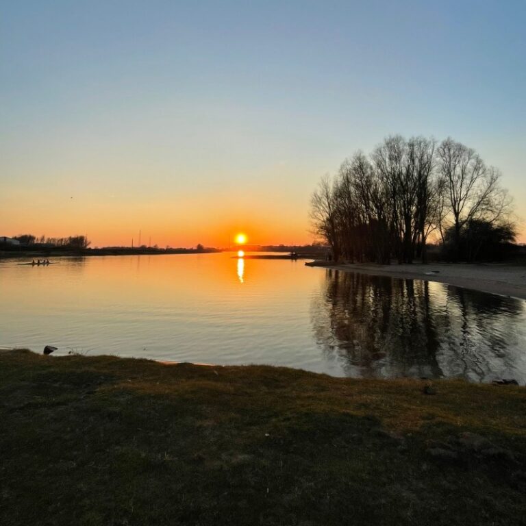 Wageningen bij zonsondergang